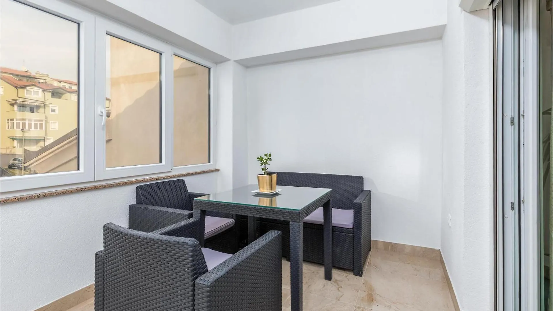 1 Bedroom Awesome Apartment In Pula